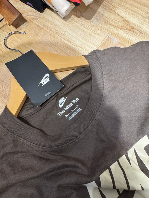 The Nike Tee Baroque Brown Sz XL