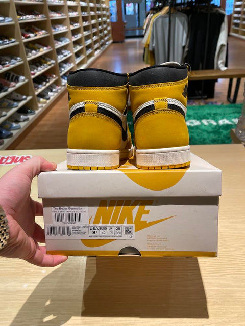 Jordan 1 Retro High OG Yellow Ochre Sz 8.5