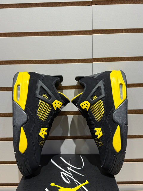 Jordan 4 Retro Thunder (2023) (GS) Sz 6Y