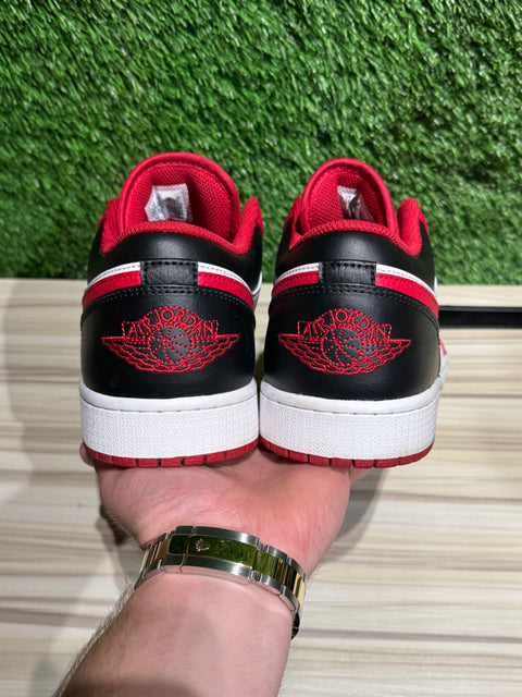 Jordan 1 Low Bulls Sz 12M