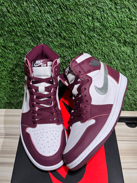 Jordan 1 Retro High OG Bordeaux Sz 10.5