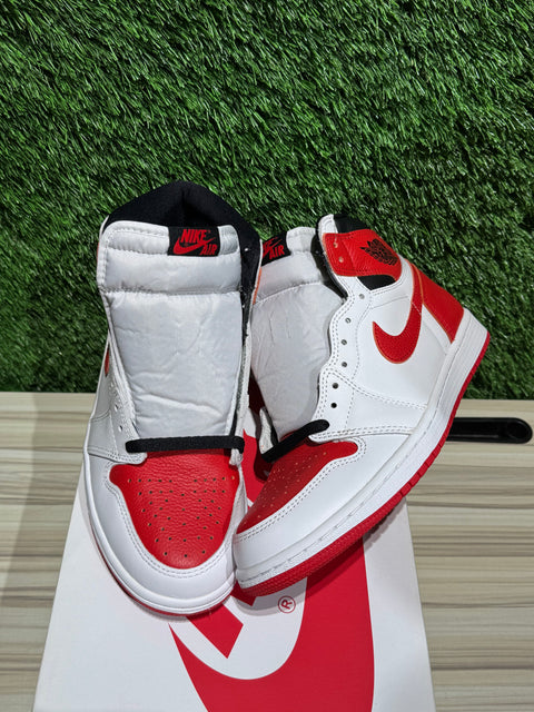 Jordan 1 Retro High OG Heritage Sz 8