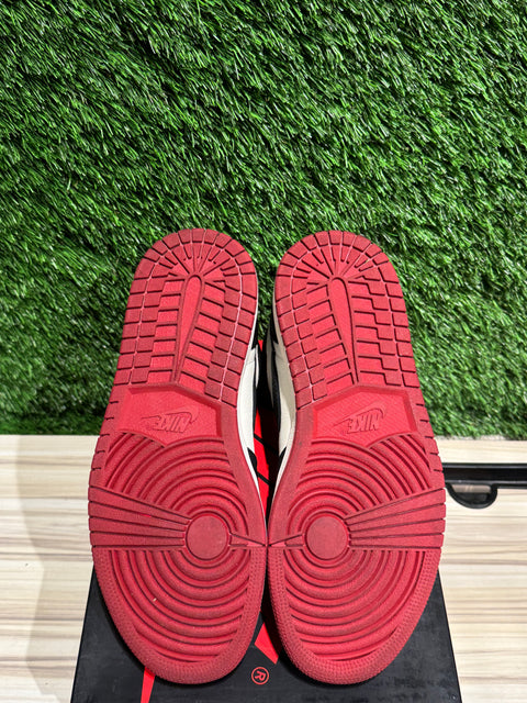 Jordan 1 Retro High Not for Resale Varsity Red Sz 5M