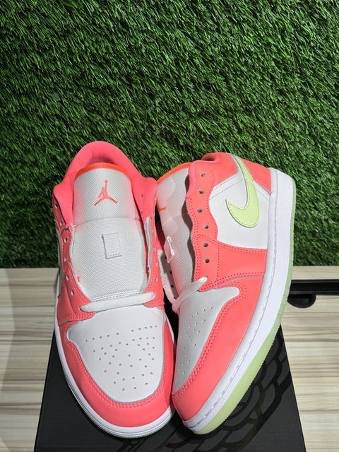 Jordan 1 Low SE Lava Glow Sz 10
