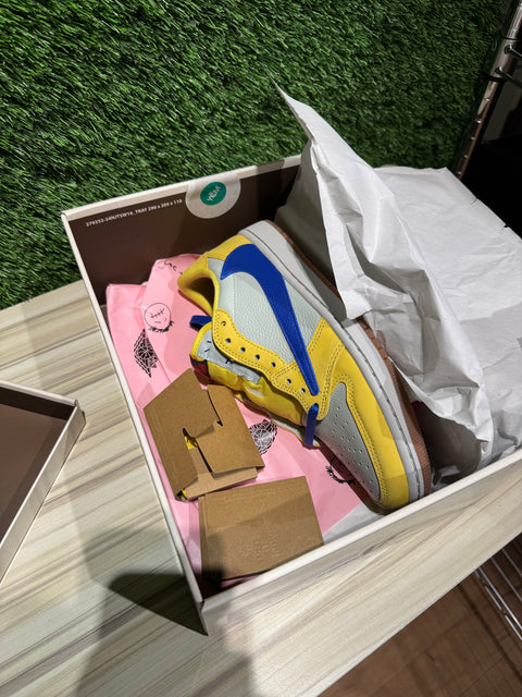 Jordan 1 Retro Low OG SP Travis Scott Canary (Women's) Sz 7M