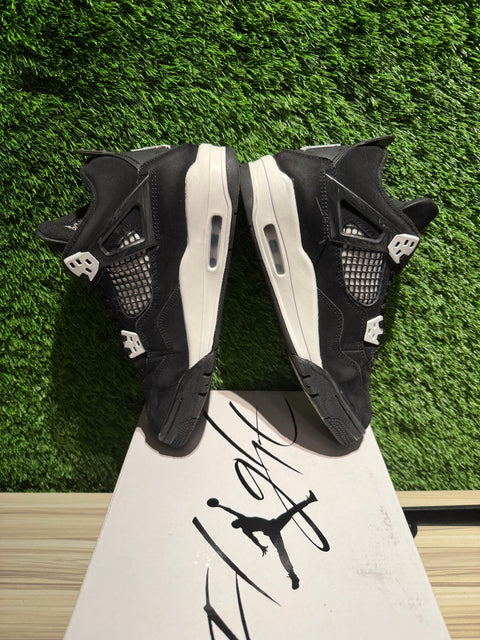 Jordan 4 Retro White Thunder (GS) Sz 6Y