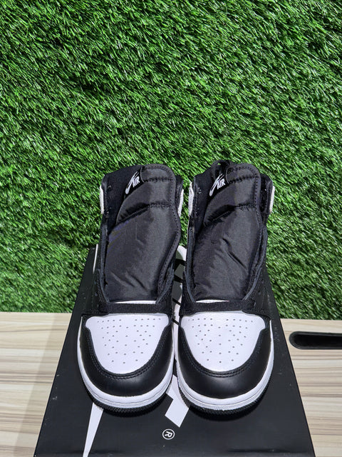 Jordan 1 Retro High OG Black White (GS) Sz 4Y
