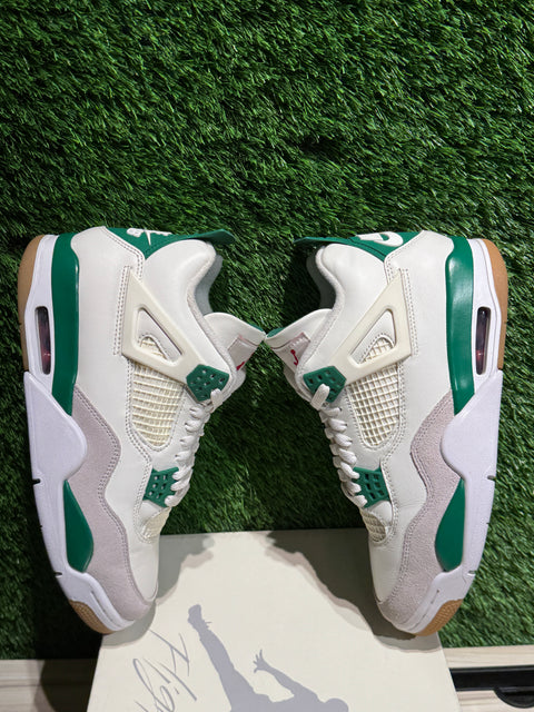 Jordan 4 Retro SB Pine Green Sz 9
