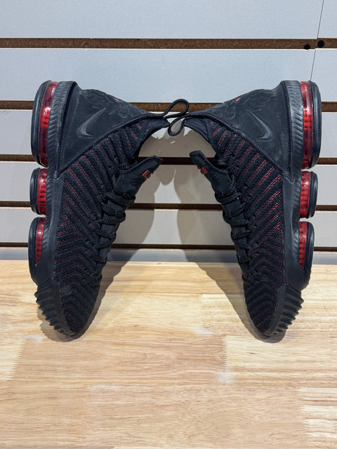 Nike LeBron 16 Fresh Bred Sz 10.5