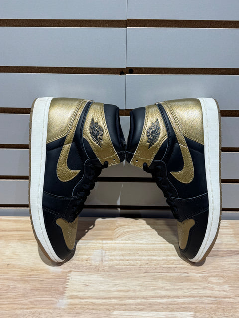 Jordan 1 Retro High OG Black Metallic Gold Sz 10.5