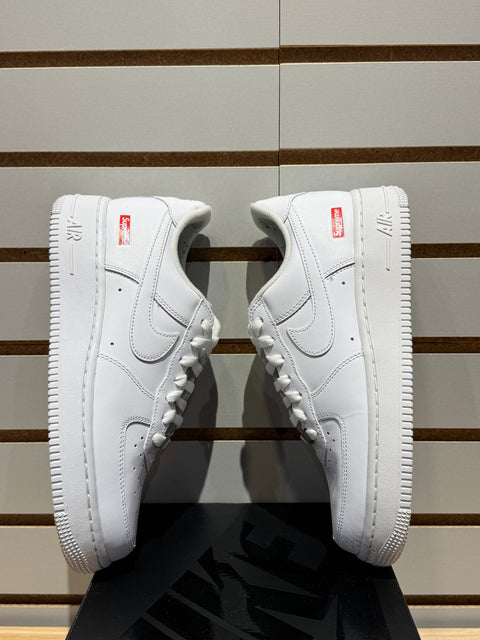 Nike Air Force 1 Low Supreme White Sz 6.5M