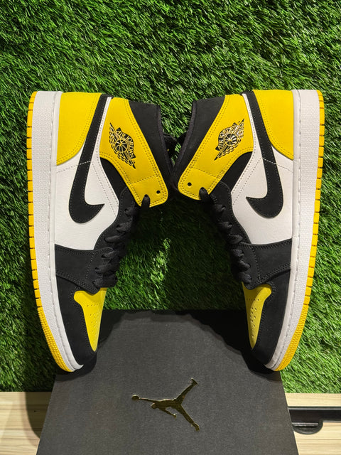 Jordan 1 Mid Yellow Toe Black Sz 8M