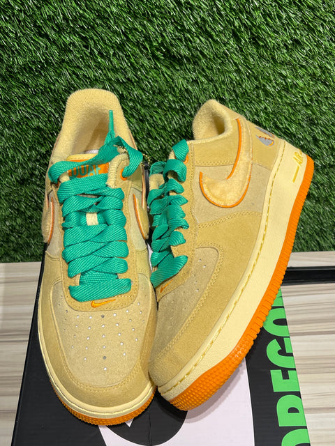 Nike Air Force 1 Low Ducks of a Feather University of Oregon Duck or Egg Sz 9.5M