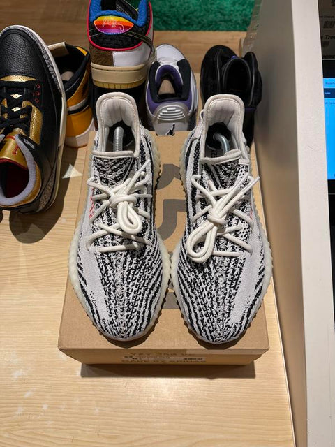 adidas Yeezy Boost 350 V2 Zebra Sz 8.5