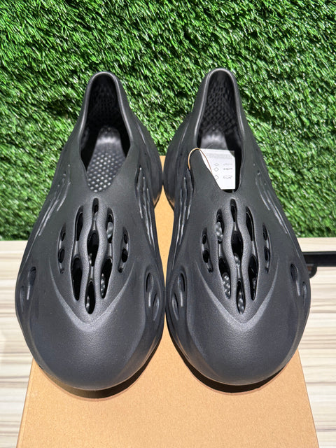 adidas Yeezy Foam RNR Onyx Sz 10