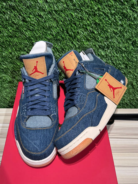 Jordan 4 Retro Levi's Denim (Tag with Levi's Logo) Sz 9M