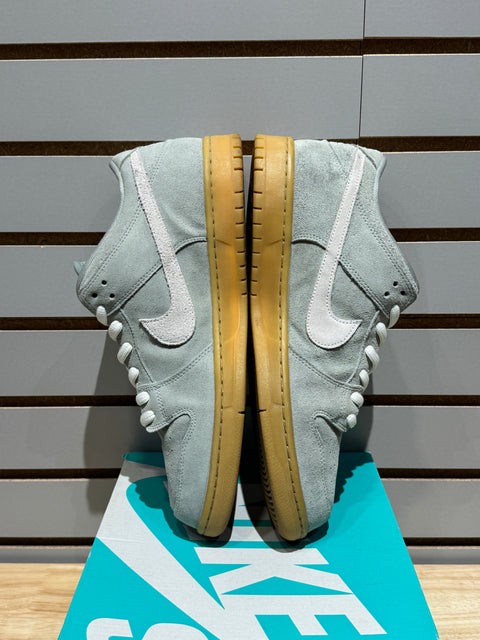 Nike SB Dunk Low Island Green Gum Sz 11.5M
