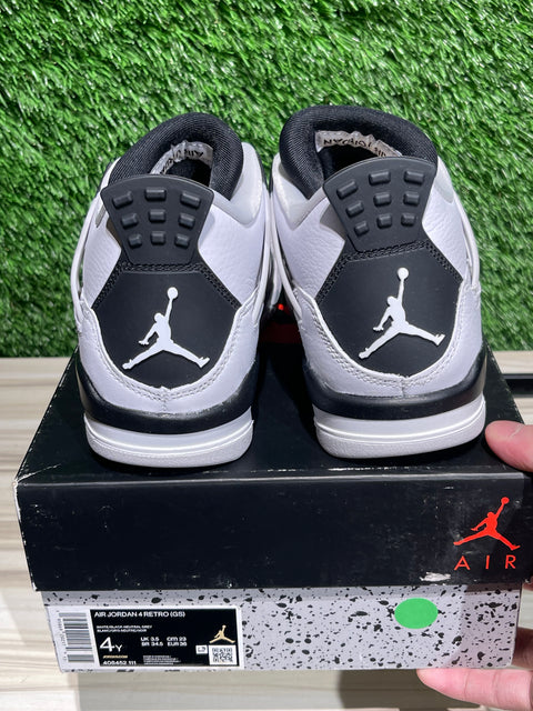 Jordan 4 Retro Military Black (GS) Sz 4Y