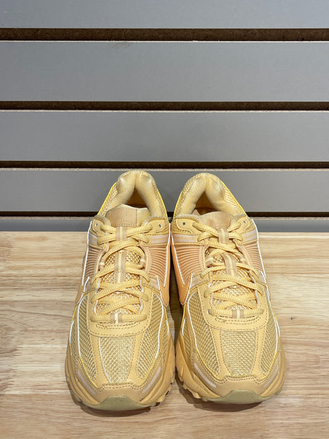 Nike Zoom Vomero 5 Celestial Gold Sz 6.5M