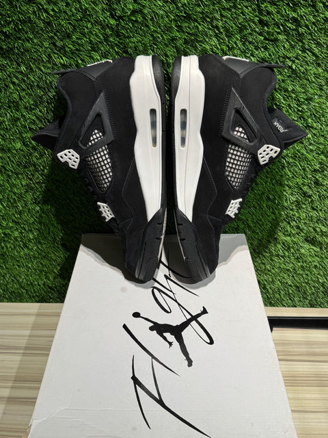 Jordan 4 Retro White Thunder Sz 11.5
