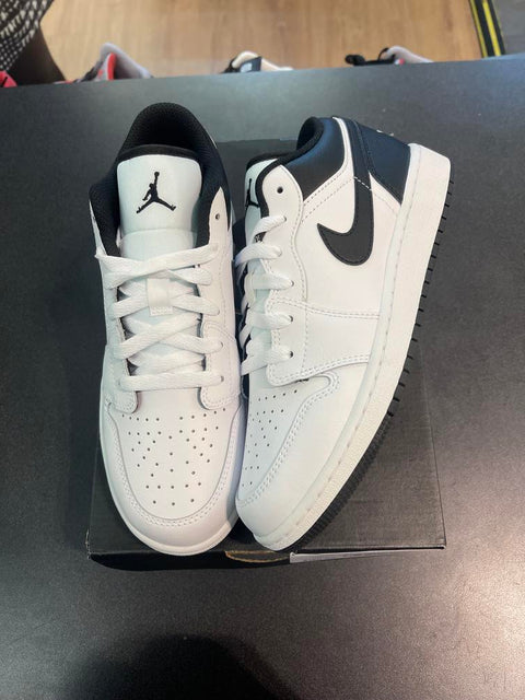 Jordan 1 Low White Black (GS) Sz 6Y/7.5W