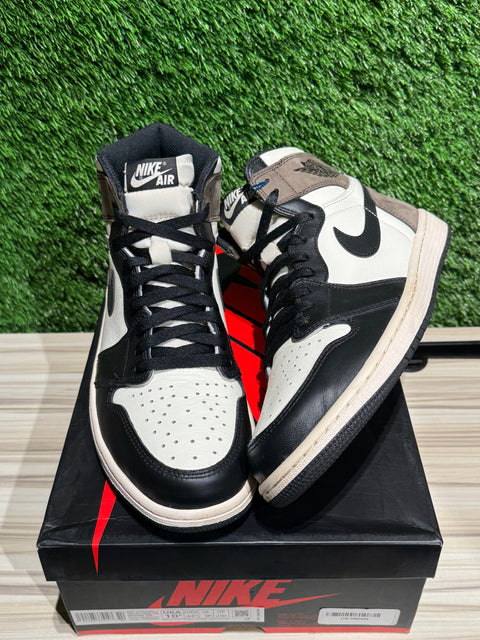 Jordan 1 Retro High Dark Mocha Sz 10.5M