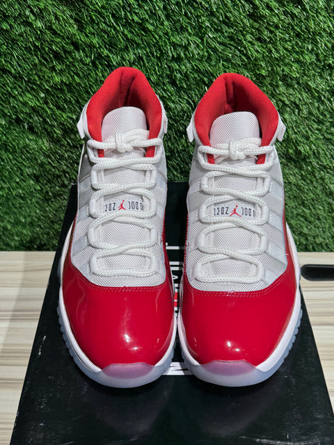 Jordan 11 Retro Cherry (2022) Sz 9M