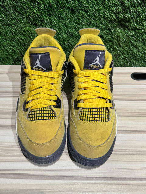 Jordan 4 Retro Lightning (2021) (GS) Sz 7Y.