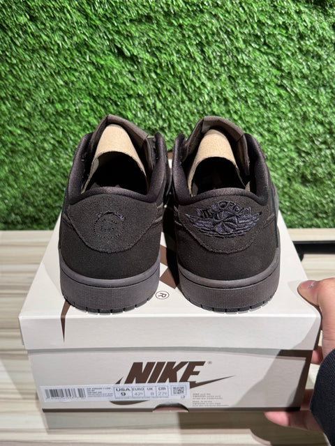 Jordan 1 Retro Low OG SP Travis Scott Velvet Brown Sz 9M