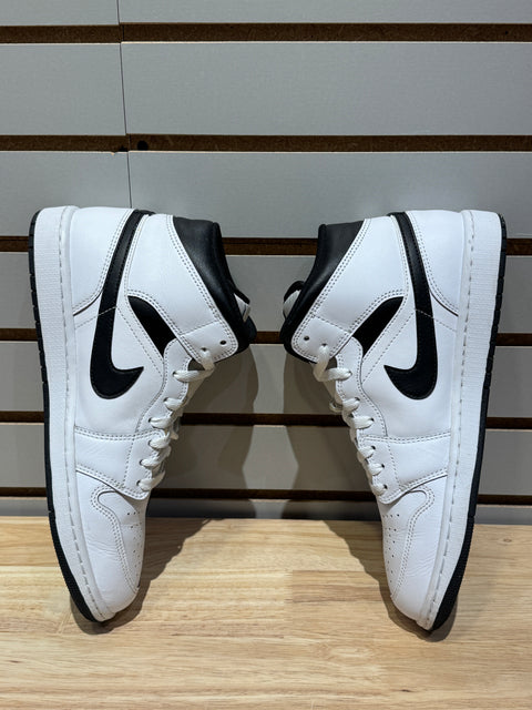 Jordan 1 Mid Reverse Panda Sz 10.5