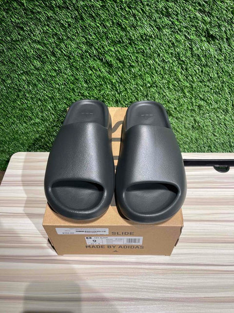 adidas Yeezy Slide Dark Onyx Sz 9