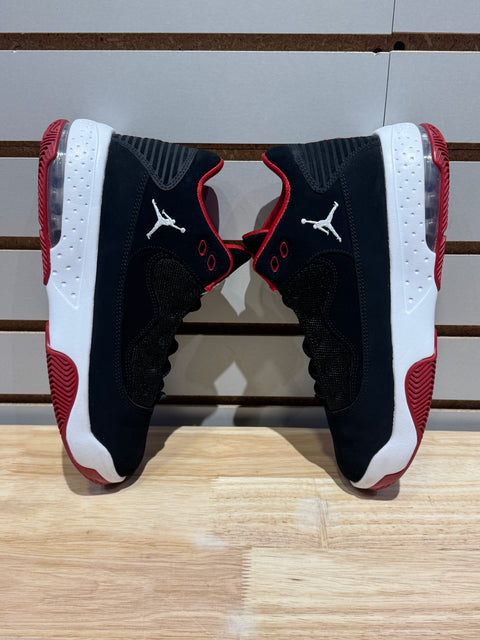 Jordan Max Aura 2 Black Gym Red Sz 7Y