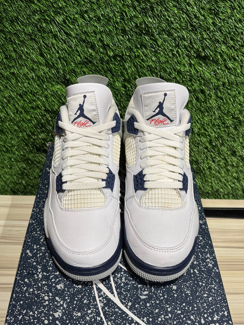Jordan 4 Retro Midnight Navy Sz 9.5M..