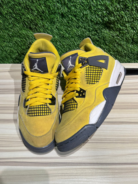 Jordan 4 Retro Lightning (2021) (GS) Sz 7Y.