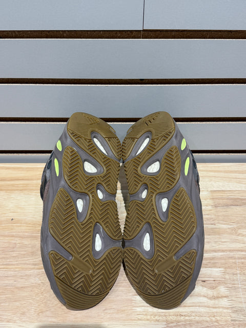adidas Yeezy Boost 700 Mauve Sz 8