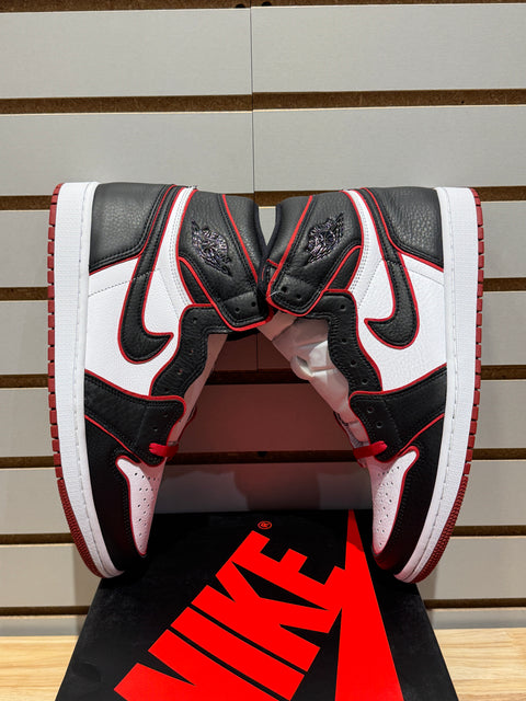 Jordan 1 Retro High Bloodline Sz 11