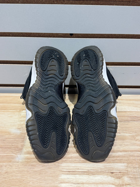Jordan 11 Retro Heiress Black Stingray (GS) Sz 4Y