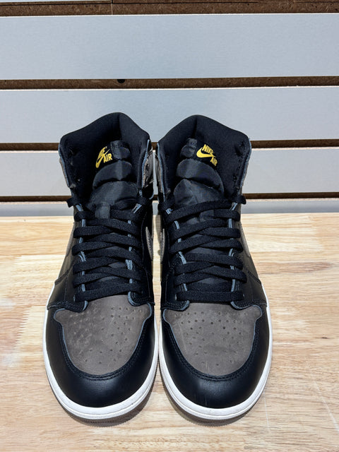 Jordan 1 Retro High OG Palomino Sz 10