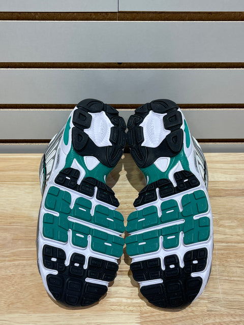 Nike Air Max Moto 2K White Stadium Green (Women's) Sz 11.5