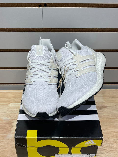 adidas Ultra Boost 5.0 DNA Triple White Sz 7.5