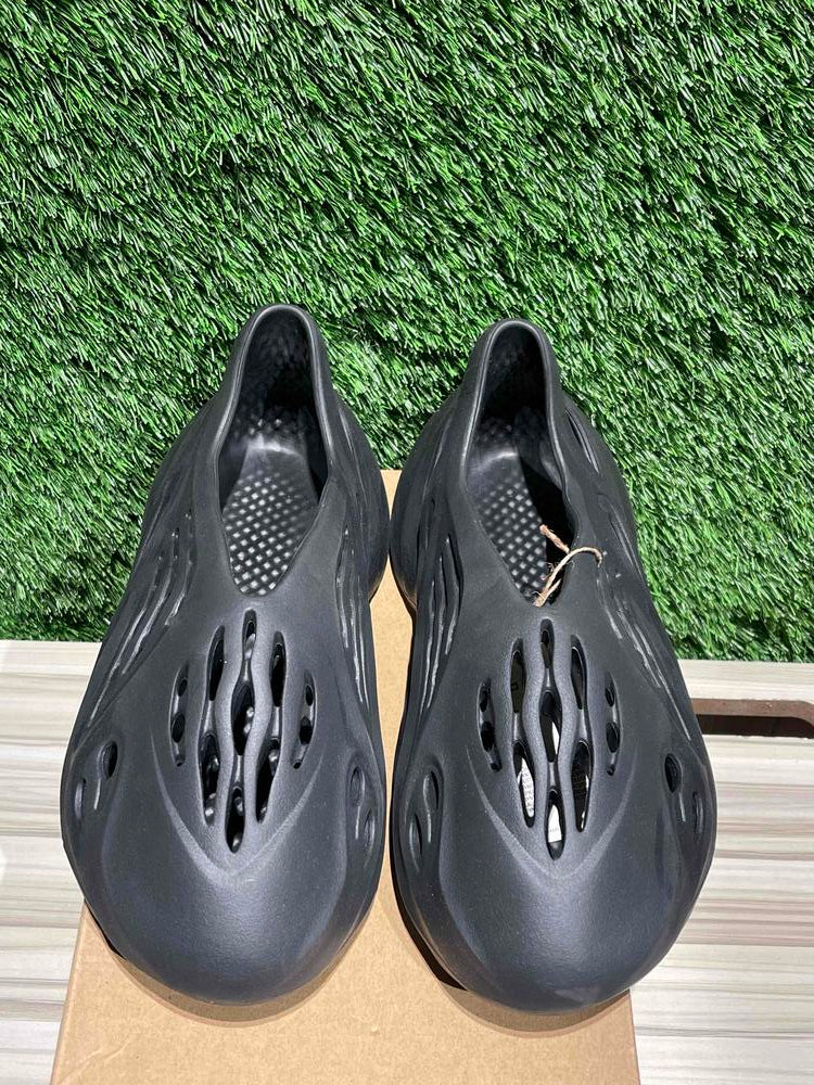 adidas Yeezy Foam RNR 'Onyx' (2022/2024) – Reborn.