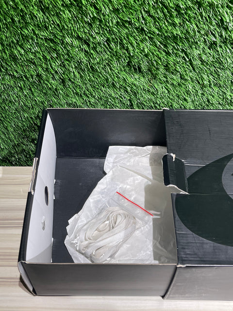 Nike Air Force 1 Low Supreme White Sz 9