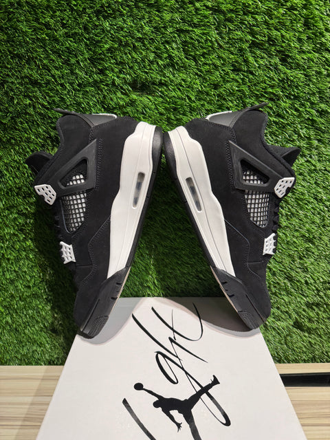 Jordan 4 Retro White Thunder Sz 9.5M