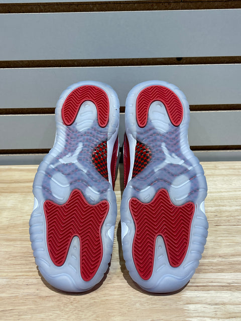 Jordan 11 Retro Cherry (2022) (GS) Sz 7Y