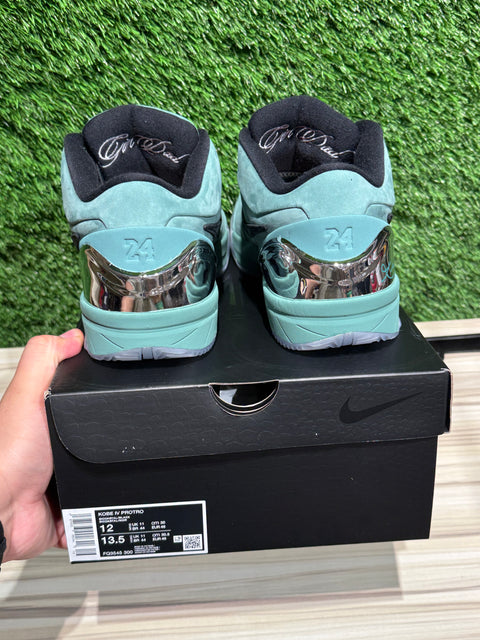 Nike Kobe 4 Protro Girl Dad Sz 12M