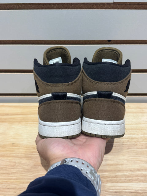 Jordan 1 Mid Olive Toe (Women's) Sz 4.5M