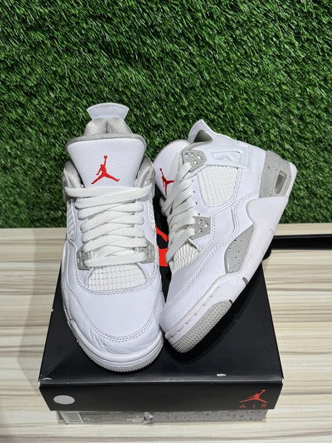 Jordan 4 Retro White Oreo (2021) (GS) Sz 5Y