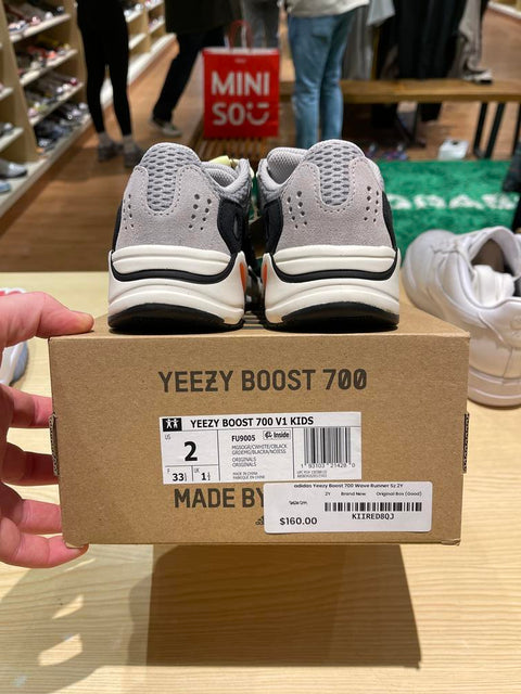 adidas Yeezy Boost 700 Wave Runner Sz 2Y