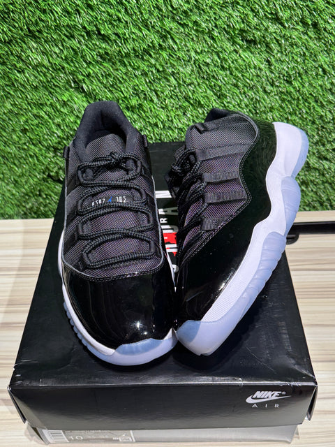 Jordan 11 Retro Low Space Jam Sz 10M