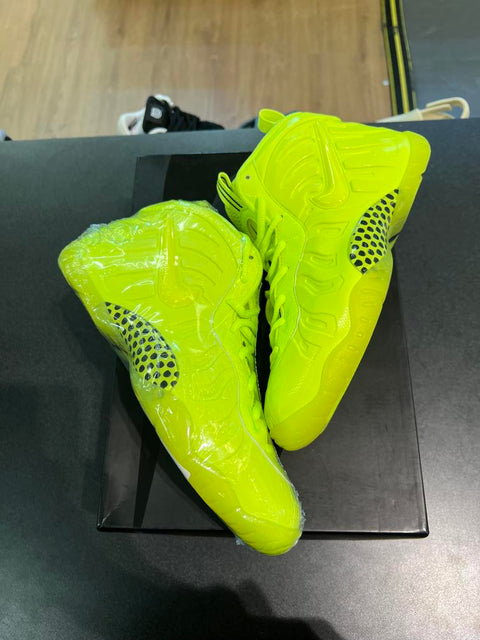 Nike Air Foamposite Pro Volt (GS0 Sz 6.5Y